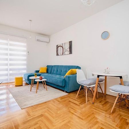 Harmonija 1 Apartment เทรบินเย ภายนอก รูปภาพ